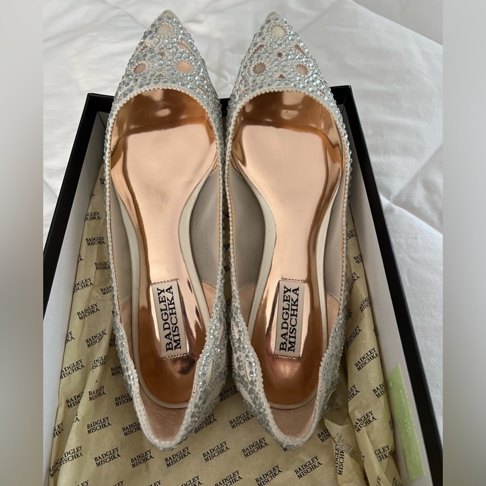 Badgley Mischa GiGi Ballet Flats in Ivory & Silver US 7